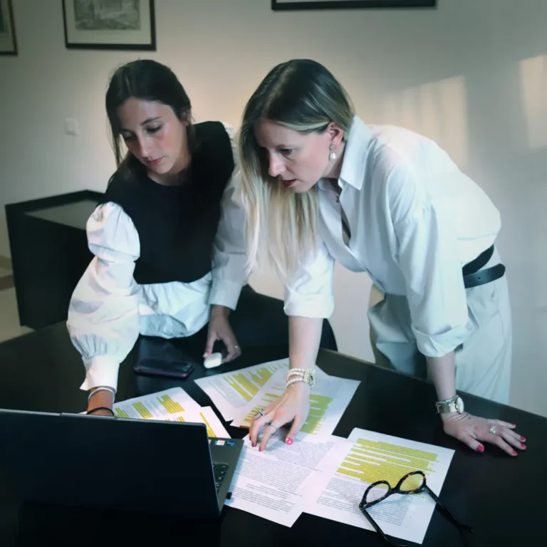 Global Compliance lavoro in team